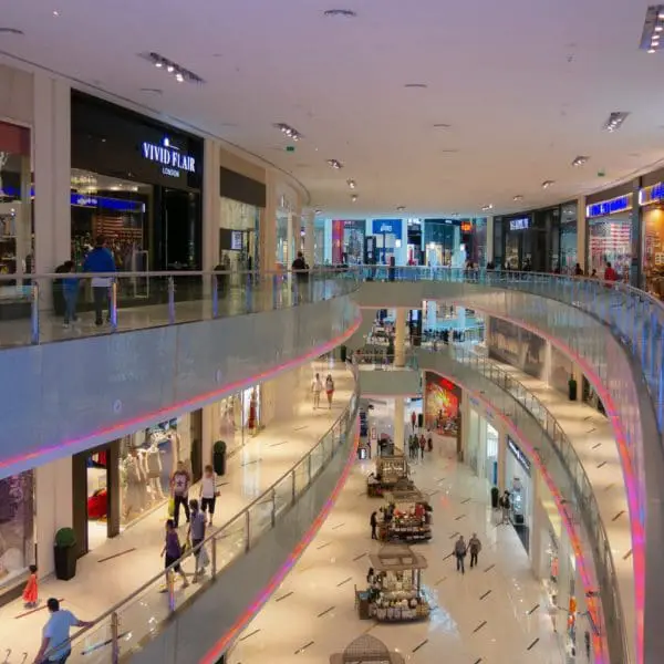 Foto de dentro do Dubai Mall.