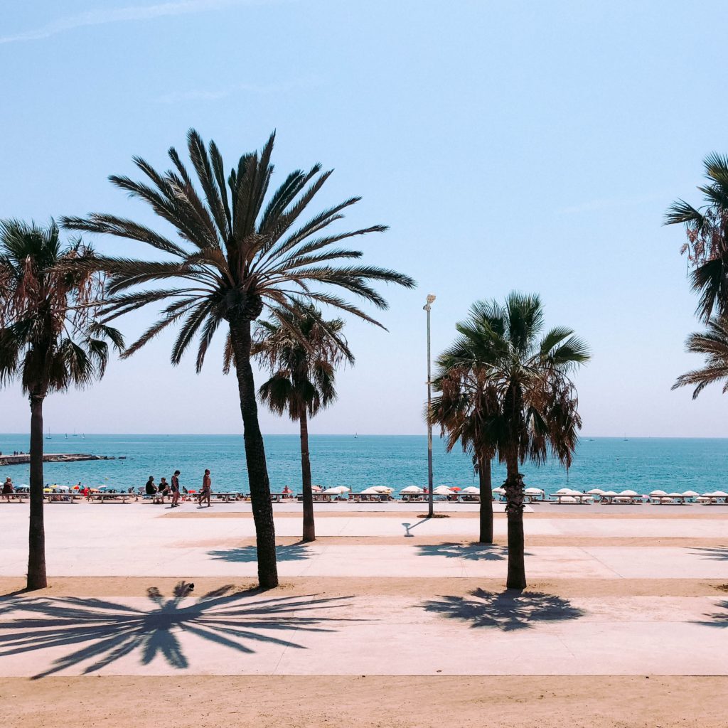 onde se hospedar barcelona? Barceloneta, bairro perto da praia.