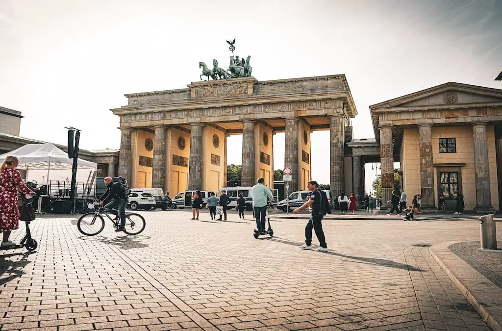 Portão de Brandemburgo na cidade de Berlim.