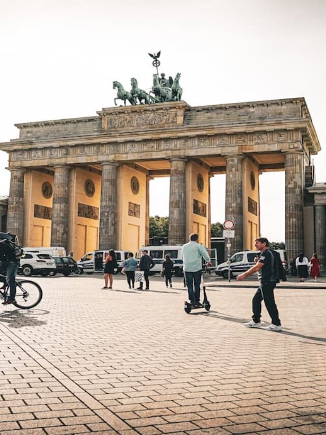 Foto do Portão de Bradenburgo, em Berlim.