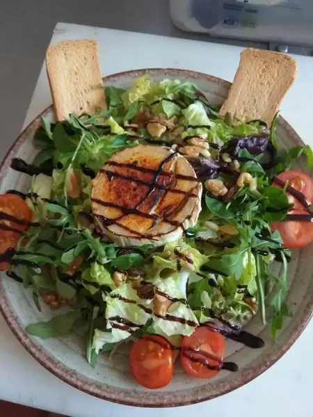 Foto da salada do restaurante Cal Joc.