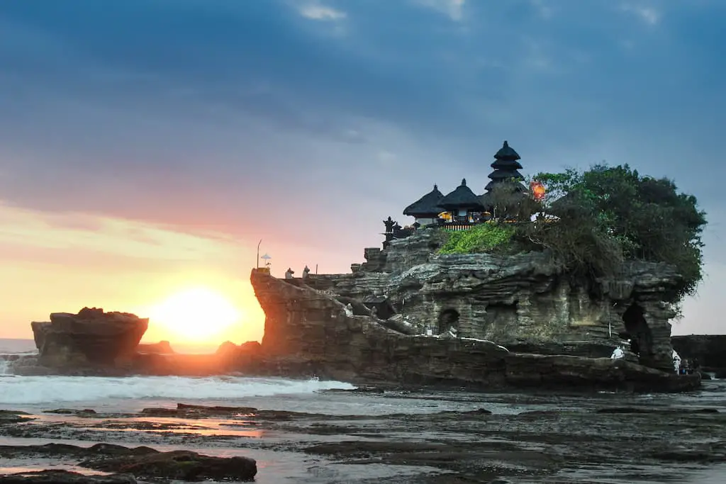 Foto da ilha de Bali, na Indonésia. Um lugares mais baratos para viajar.