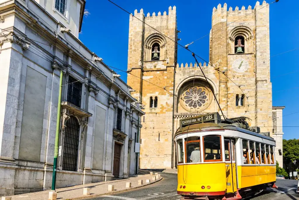 Foto da Catedral de Lisboa, em um free walking tour.