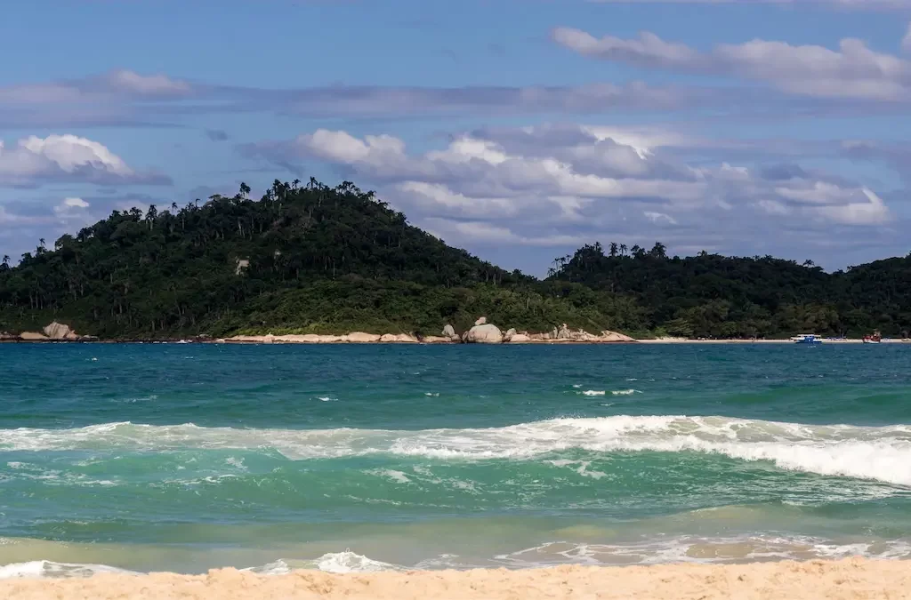 Ilha do Campeche, Florianópolis, SC. As praias mais bonitas do Brasil.