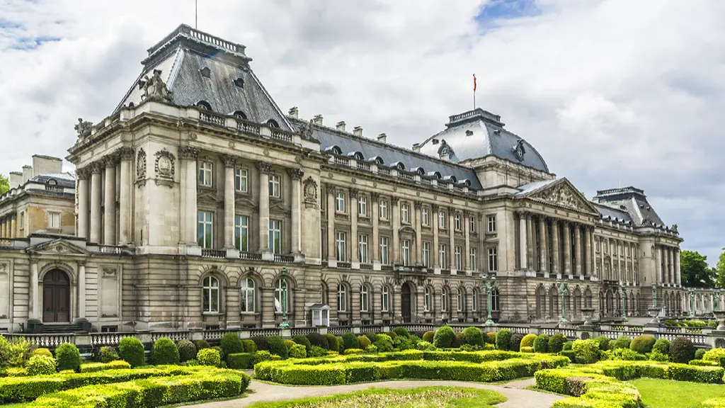 Vista do Palácio Real de Bruxelas, um importante marco histórico na lista do que fazer em Bruxelas.