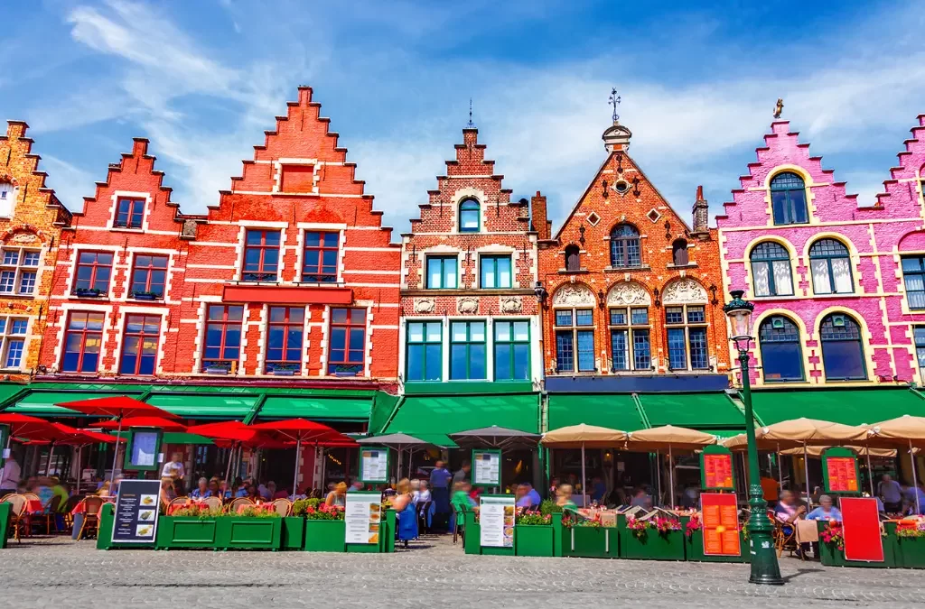 Foto do pitoresco Grote Markt em Antuérpia, um dos principais destaques dos passeios guiados na Bélgica.