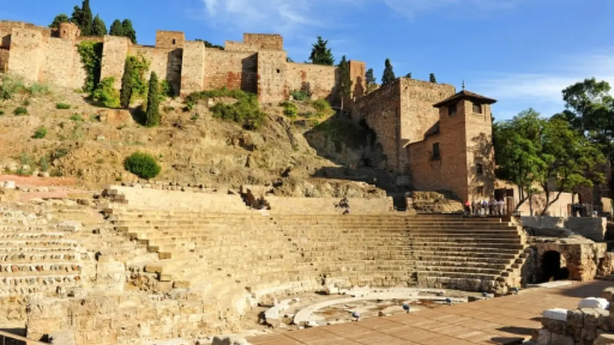 Teatro Romano e Alcazaba são algumas das principais atracões se você não sabe o que visitar em Málaga.